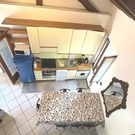 Family&group Attic Late Check-in Free Luggage Apartment *