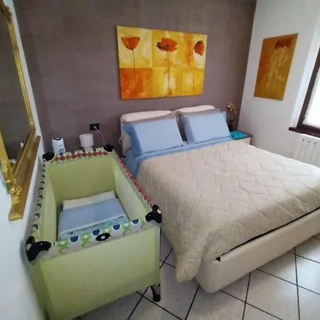 Family&group Attic Late Check-in Free Luggage Apartment *