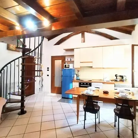 Apartment Family&group Attic Late Check-in Free Luggage Como
