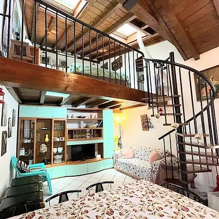 Family&group Attic Late Check-in Free Luggage Apartment Como
