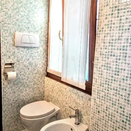Family&group Attic Late Check-in Free Luggage Apartment *