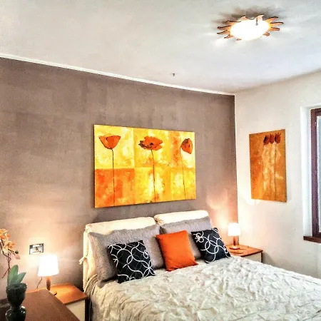 Family&group Attic Late Check-in Free Luggage Apartment Como