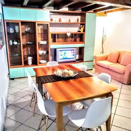 Family&group Attic Late Check-in Free Luggage Apartment